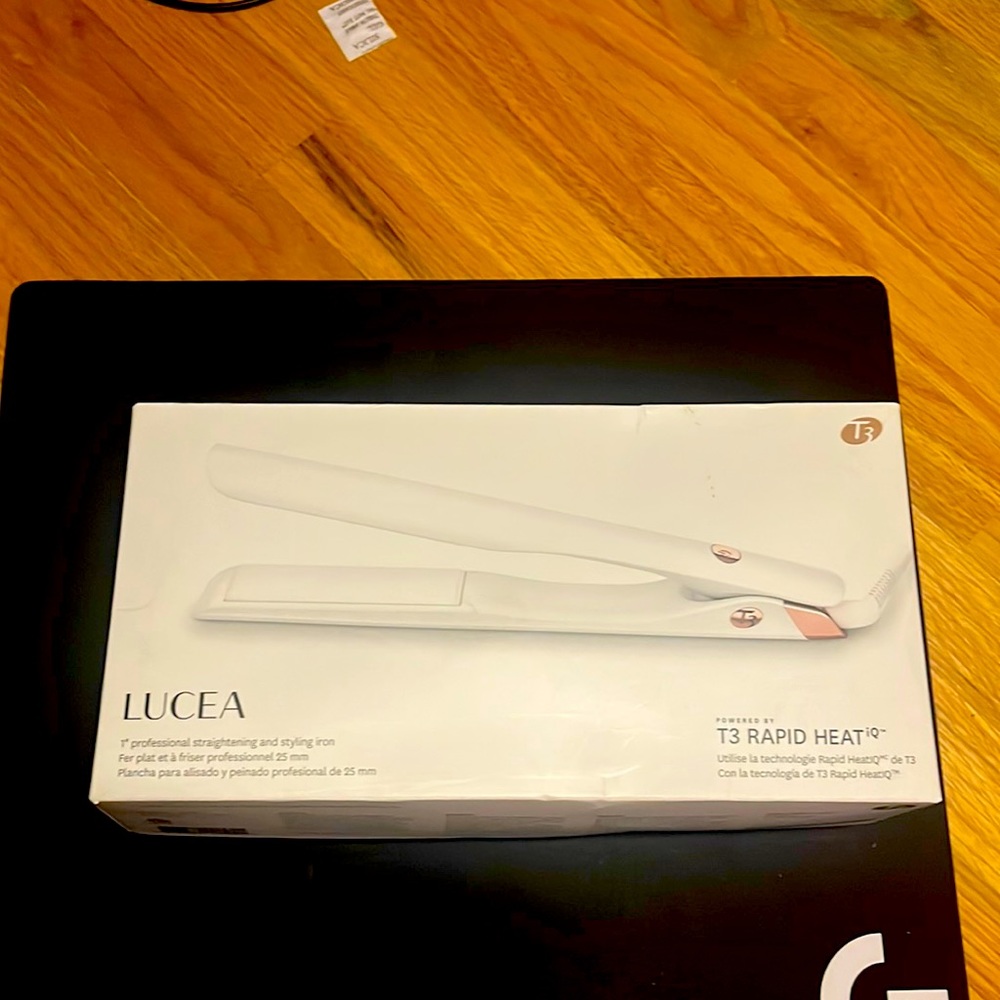 New Lucea professional straightener and styling iron